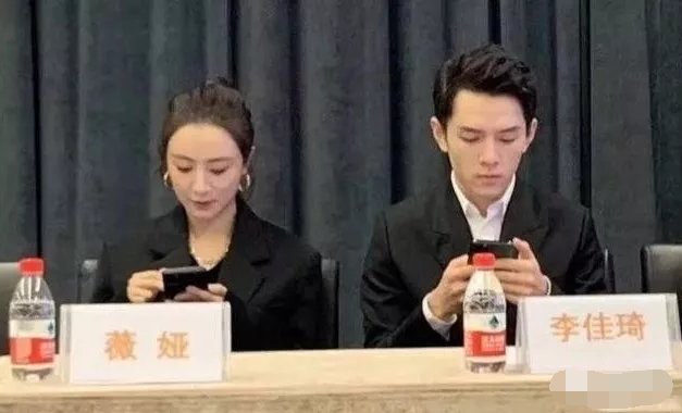 “口紅一哥”李佳琦與“淘寶一姐”薇婭“商標(biāo)之爭(zhēng)”1